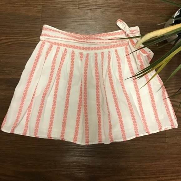 🎀OLD NAVY🎀CROSS-STITCH PRINTED MININSKIRT🎀 - Picture 3 of 6